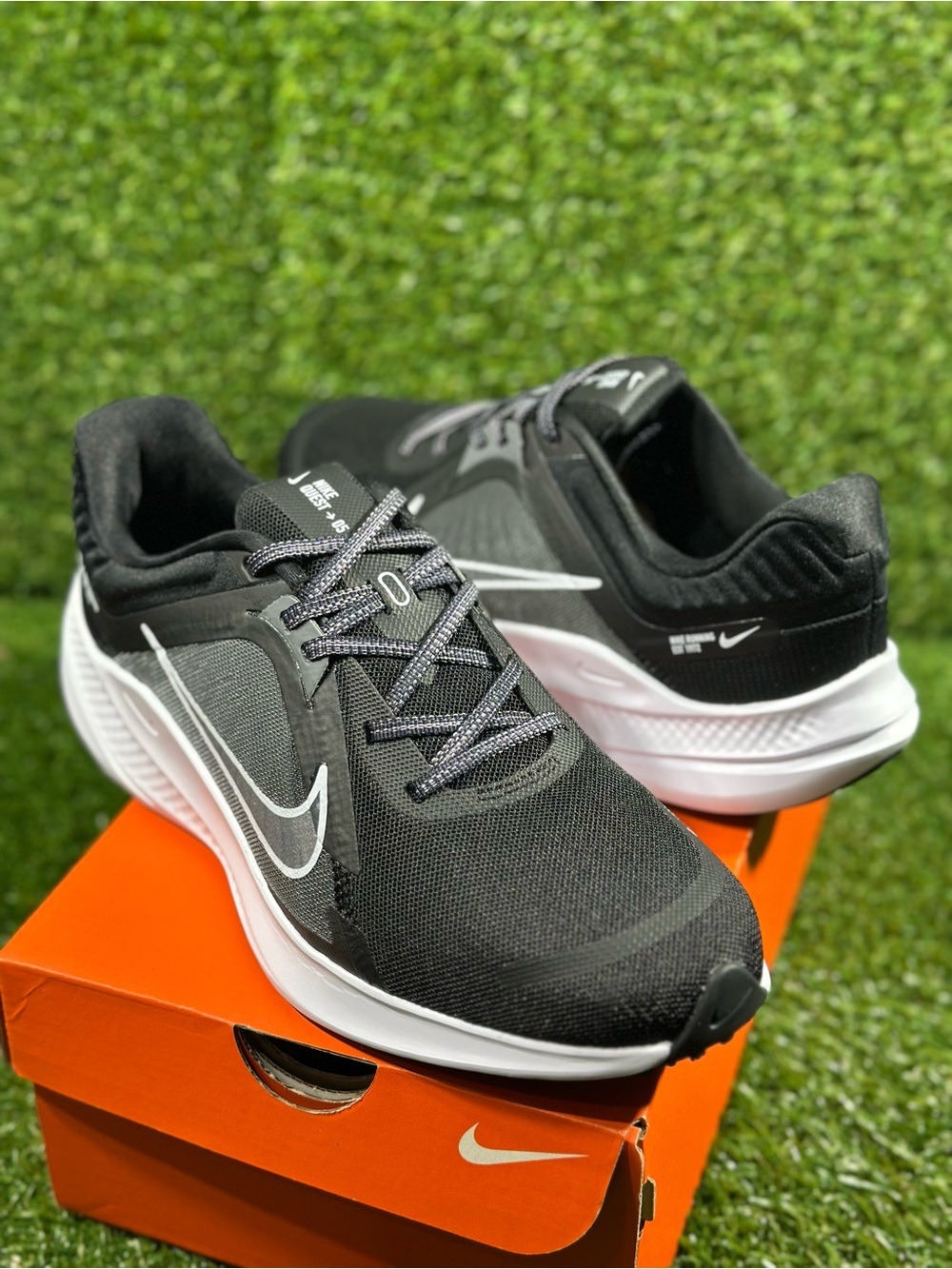 NIKE WOMENS QUEST 5 RUNNING SHOES, WOMEN SIZE 9 BLACK/WHITE, SKU: DD9291-002